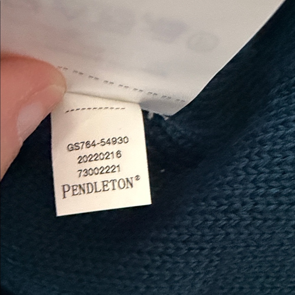 Pendleton Adult Knit Beanie Unisex One Size in Harding Aegean Wool Blend EUC - Picture 7 of 7